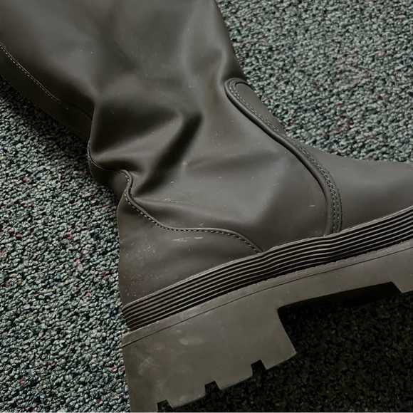 ZARA Khaki Green Rubber Knee-High Chunky Low Platform Pull-On Rain Comfort Boots - Picture 12 of 16